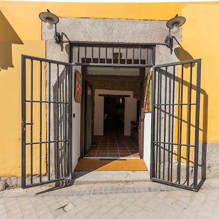 Encantador Apartamento En Calle Segovia Madrid Kültér fotó