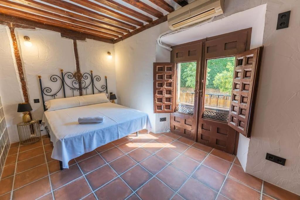 Encantador Apartamento En Calle Segovia Madrid Kültér fotó