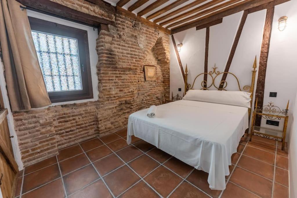 Encantador Apartamento En Calle Segovia Madrid Kültér fotó