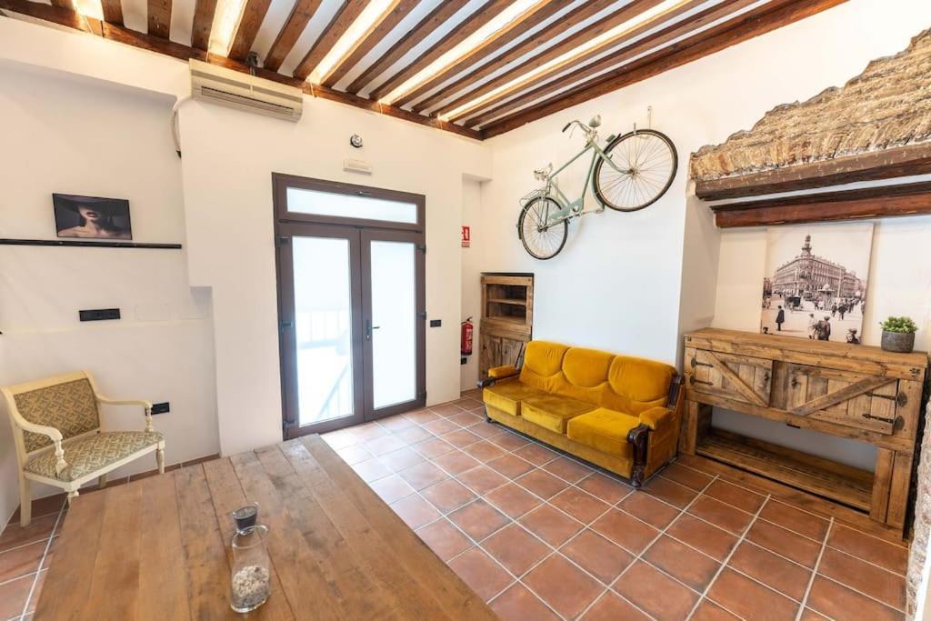 Encantador Apartamento En Calle Segovia Madrid Kültér fotó
