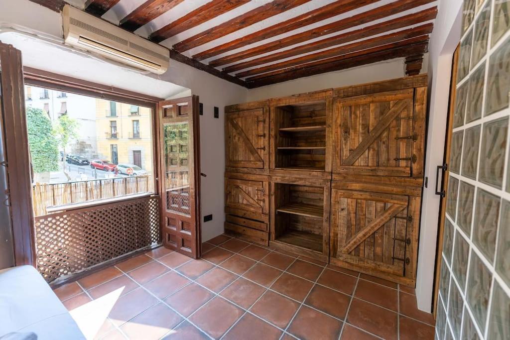Encantador Apartamento En Calle Segovia Madrid Kültér fotó