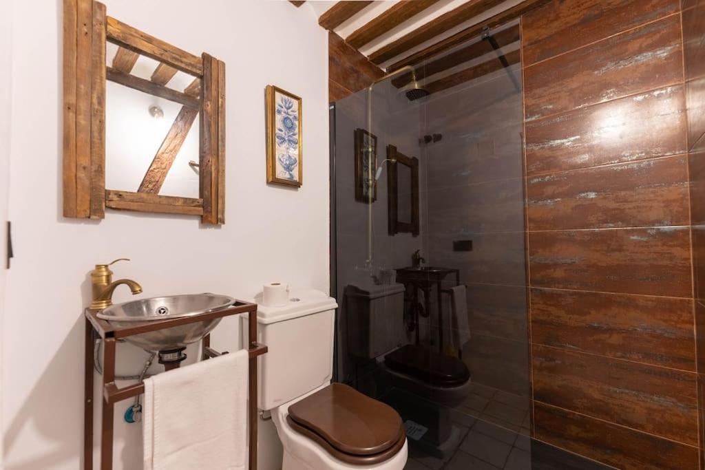 Encantador Apartamento En Calle Segovia Madrid Kültér fotó